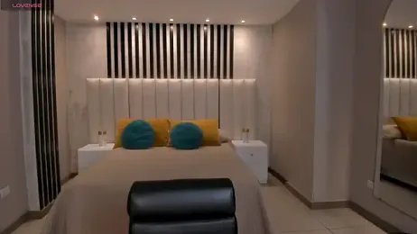 StacyWoods webcam model stream image