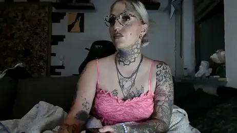 RoxxyInk webcam model stream image