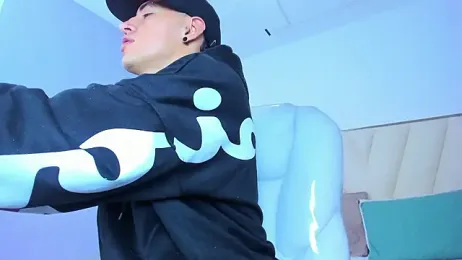 Lobo_17_ webcam stripchat model stream image