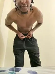 finefinance webcam model stream image