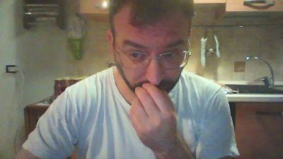 Hugos31 webcam model stream image