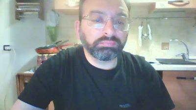 Hugos31 webcam cam4 model stream image