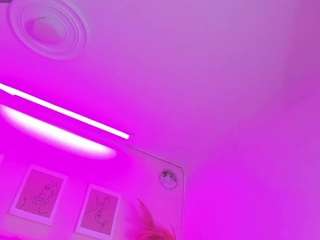 ashley-brightt webcam model stream image