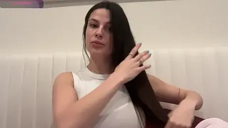 heyitsmadig webcam model stream image