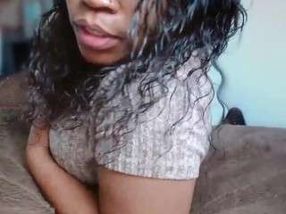 selena42 webcam model stream image