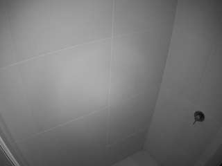 voyeurcam-casa-salsa-bathroom-8 webcam camsoda model stream image
