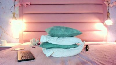 Lezy_ webcam model stream image