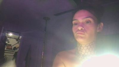 OFCreamBee webcam model stream image