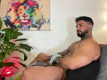 Miller_dominant webcam model stream image