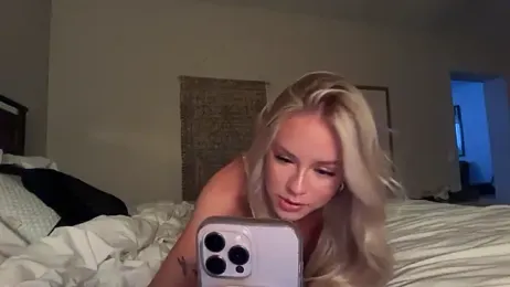 kenziesmithh webcam stripchat model stream image