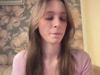 fflloowweerr webcam model stream image