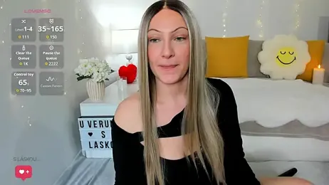 KVerunce webcam stripchat model stream image