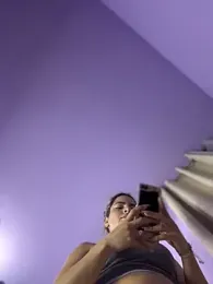 emiss_ webcam stripchat model stream image