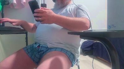 allergictolove webcam cam4 model stream image