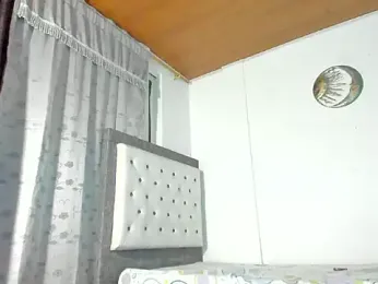 sarahnanksdoll webcam stripchat model stream image