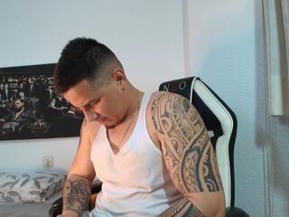 Milan Thomson webcam model stream image