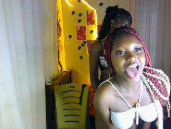 Laisley webcam model stream image