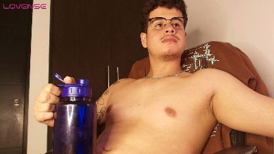 matt_reinold1 webcam model stream image