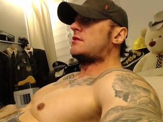 Bret Ballard webcam flirt4free model stream image