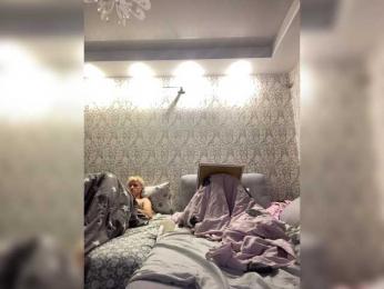 PureDuo webcam model stream image