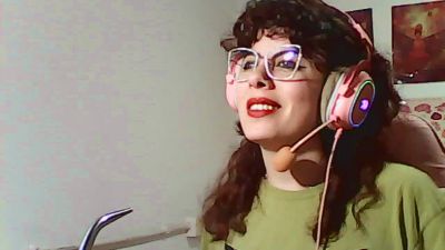 owly_bloom webcam model stream image