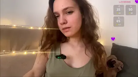AliKnop webcam stripchat model stream image