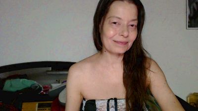 Hornychiara webcam cam4 model stream image