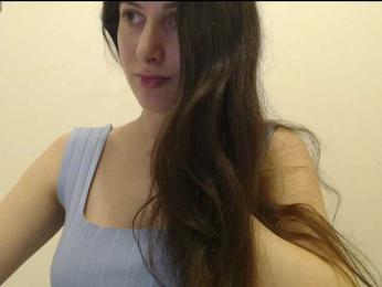 Hot-lina webcam model stream image