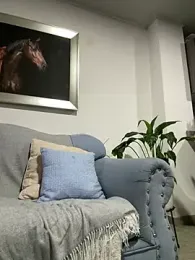 Bustykeyla webcam model stream image
