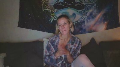 xcYola webcam model stream image