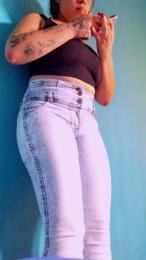 girl_pee webcam cam4 model stream image