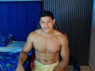 Charles Kinsgley webcam model stream image