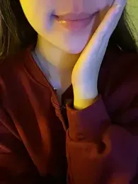 Uyennii02 webcam stripchat model stream image