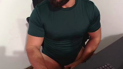 beard_man_sexy webcam cam4 model stream image