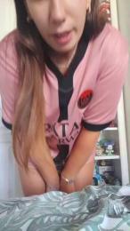 Brit webcam model stream image