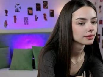 kiara_lazy webcam model stream image