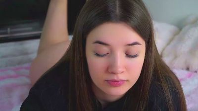 BridgetEast webcam model stream image