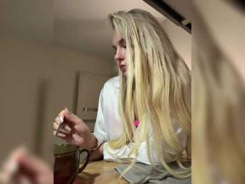 Kocmoc_Katerina webcam model stream image