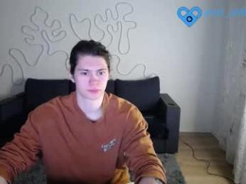 your_cute_friend webcam model stream image