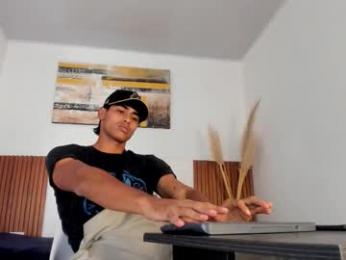 zander_2120 webcam model stream image