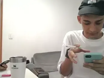 Zoro0ne webcam model stream image