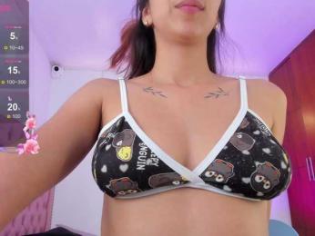 QueenLatina webcam model stream image
