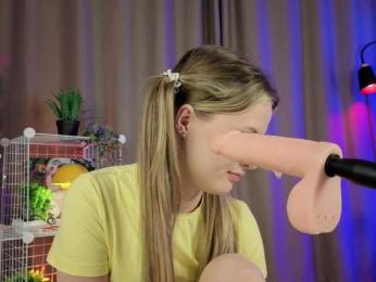 mirabelladoll1 webcam model stream image