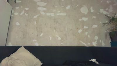 kkdoes webcam model stream image