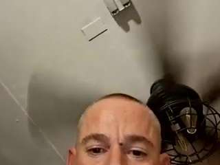 showingoff402 webcam model stream image