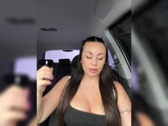 -Hennessy- webcam model stream image