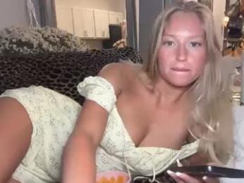 caseyyyhere webcam model stream image