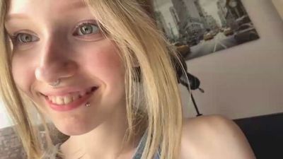 MarvaHelland webcam model stream image