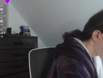 sluttyhorrorparty webcam model stream image