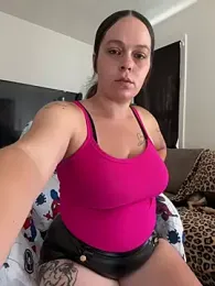 MamaSpicy webcam model stream image